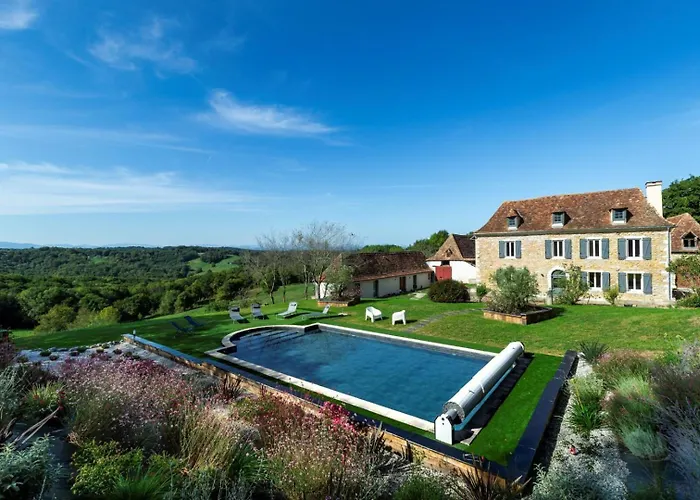 Sarraude بيت للعطل