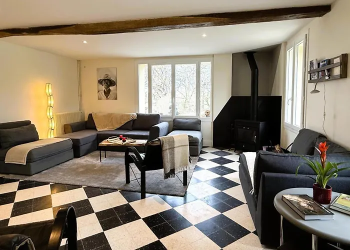 Sarraude بيت للعطل *