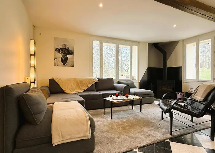 Sarraude بيت للعطل